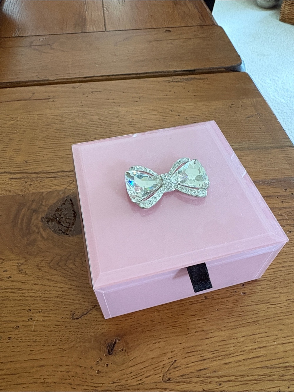 Pink bow jewelry box